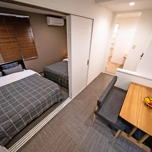 Hermitage Nishi Shinjuku Appartement